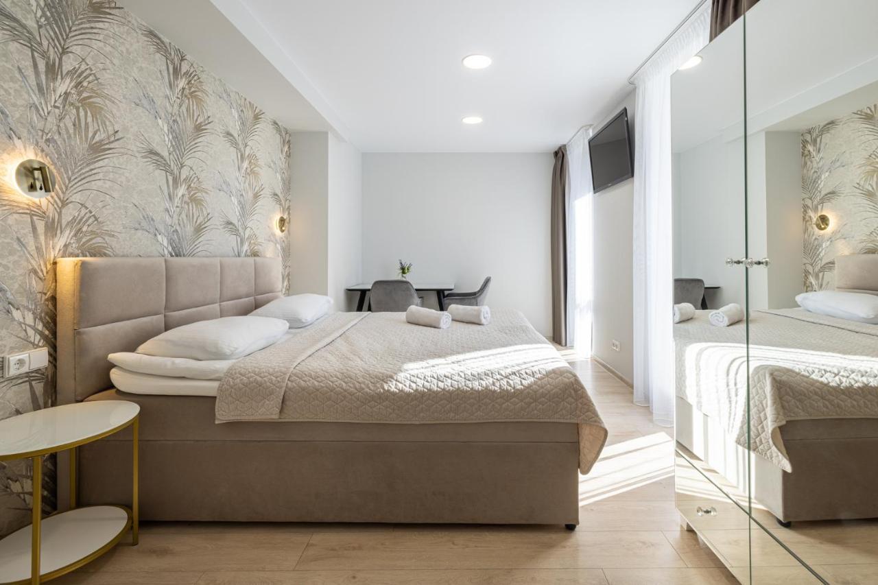 Dharma Stay Apartamentai Su Terasa Ir Vaizdu I Miesta Telšiai Exterior foto