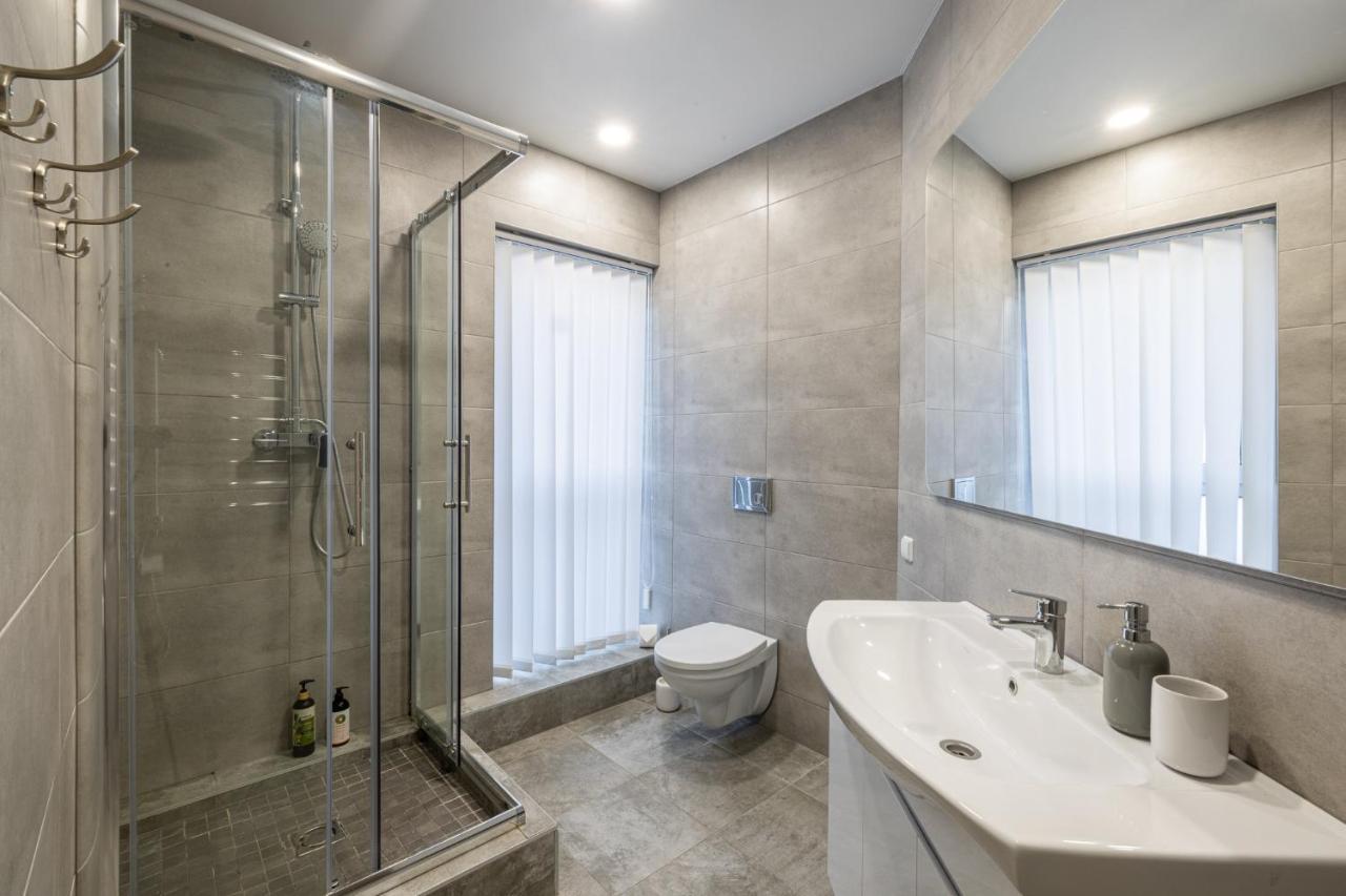 Dharma Stay Apartamentai Su Terasa Ir Vaizdu I Miesta Telšiai Exterior foto